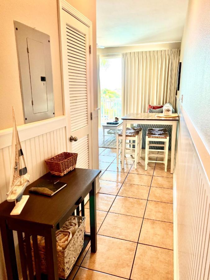 Cabana's @ Gulf Place #308 Apartment *