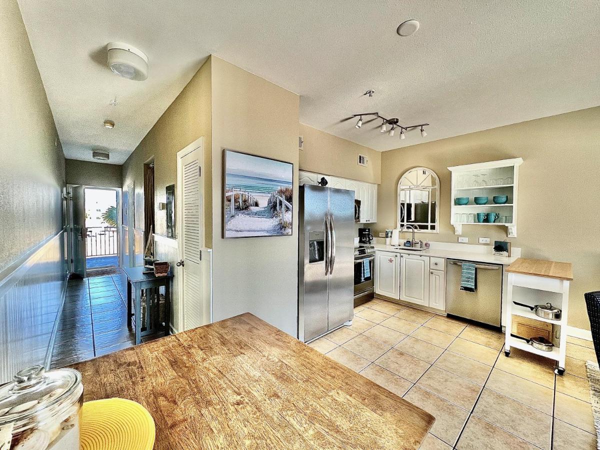 Cabana's @ Gulf Place #308 Apartment