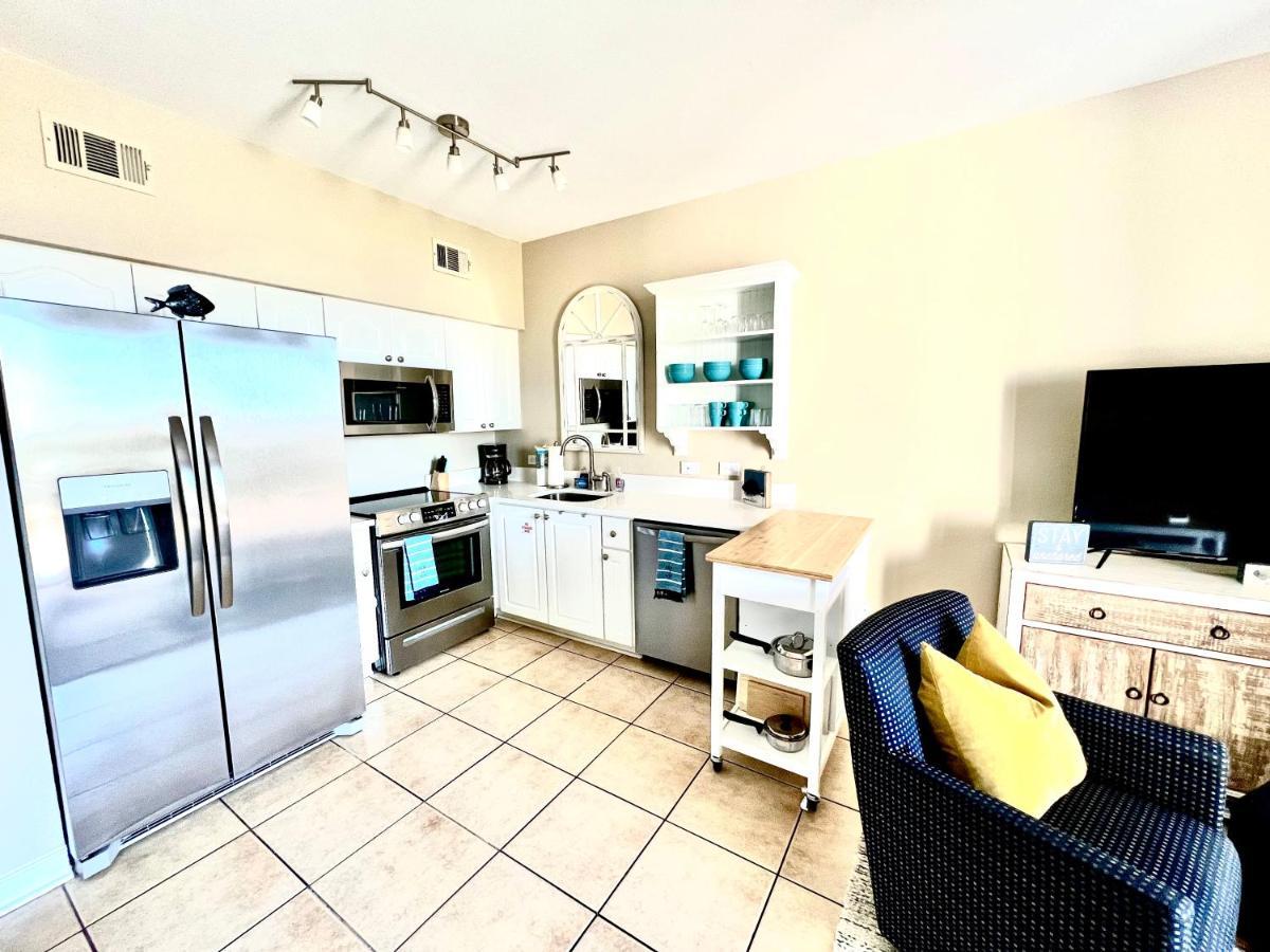 Apartment Cabana's @ Gulf Place #308 *